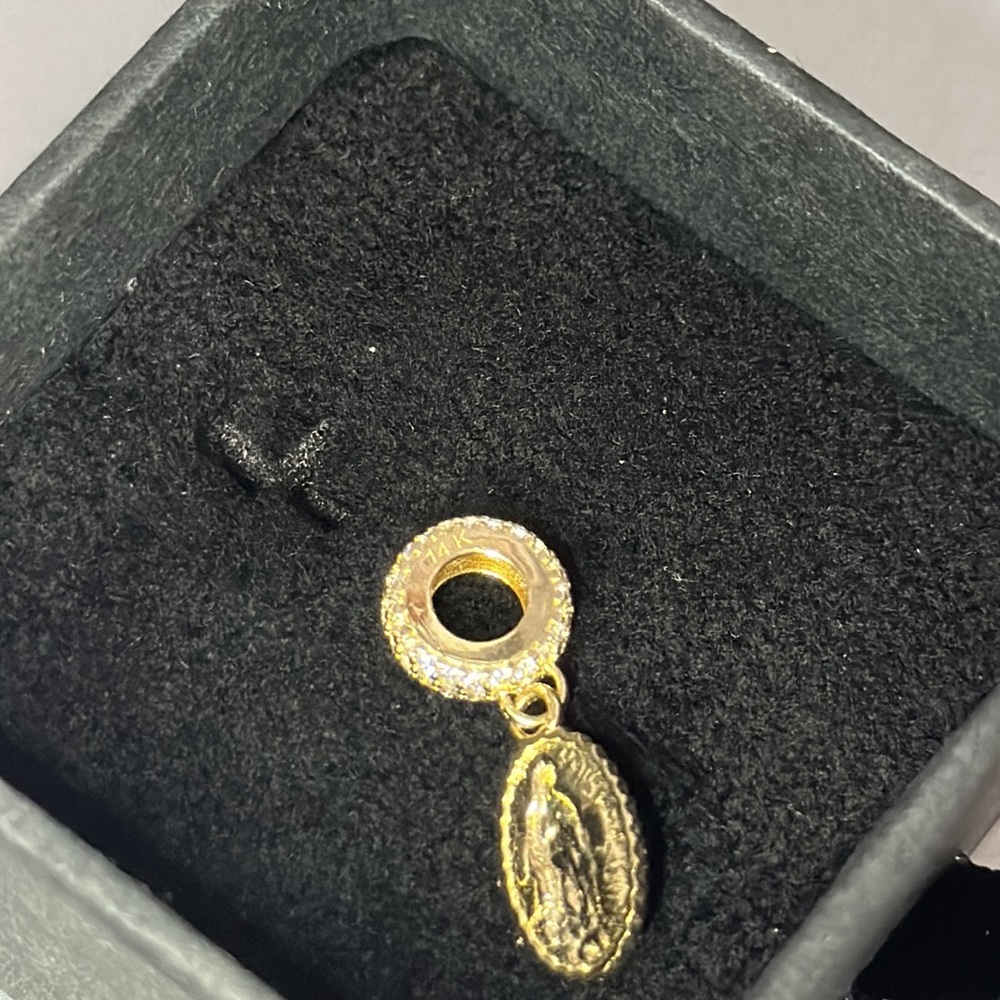 14K Solid Gold—Virgin Of Guadalupe Charm With Zirconia - Picture 9 of 11
